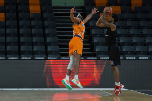 追求自由的 追求自由的